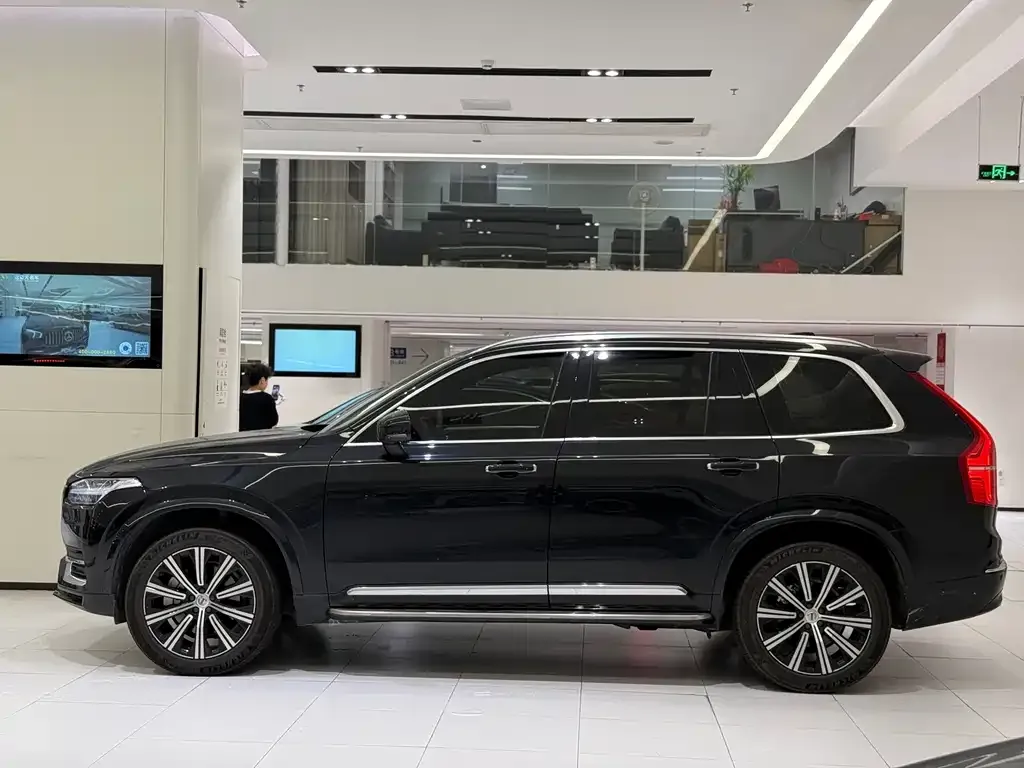 Volvo XC90 — фото 5
