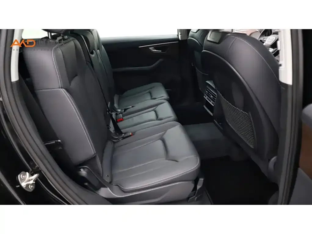 Audi Q7 2025 из CN, фото 8