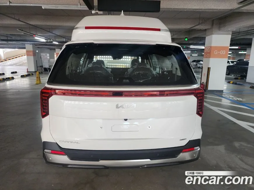 Kia Carnival — фото 4