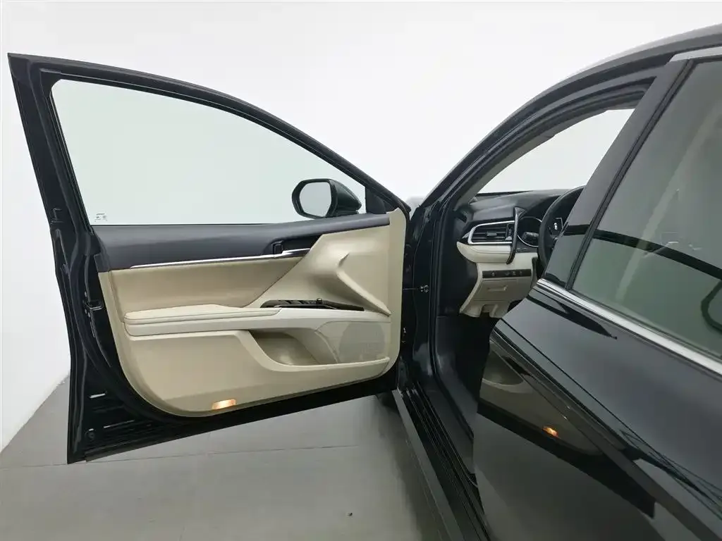 Toyota Camry 2022 из CN, фото 8
