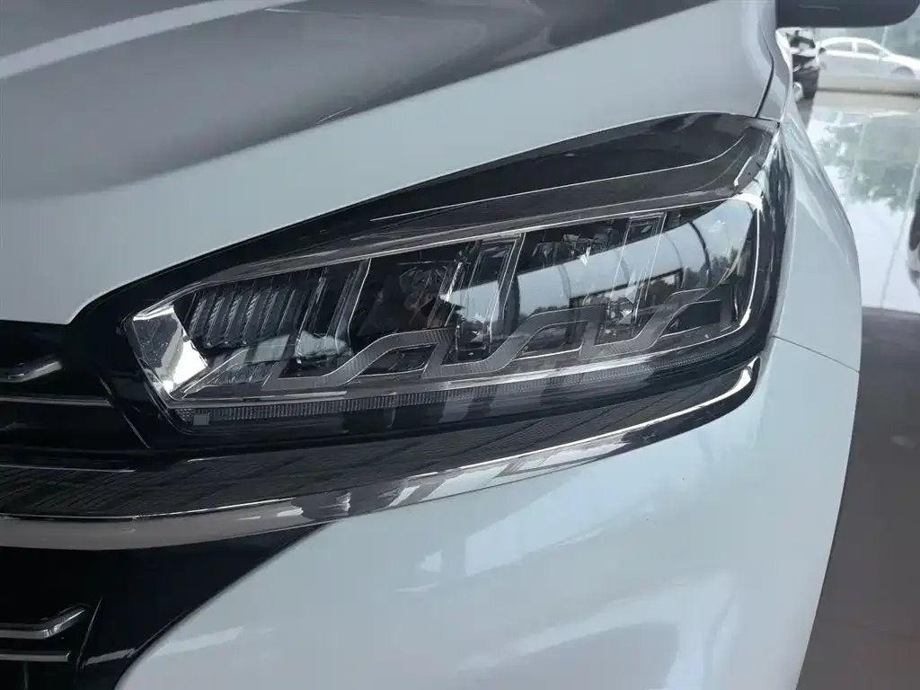 Chery Tiggo 8 — фото 3
