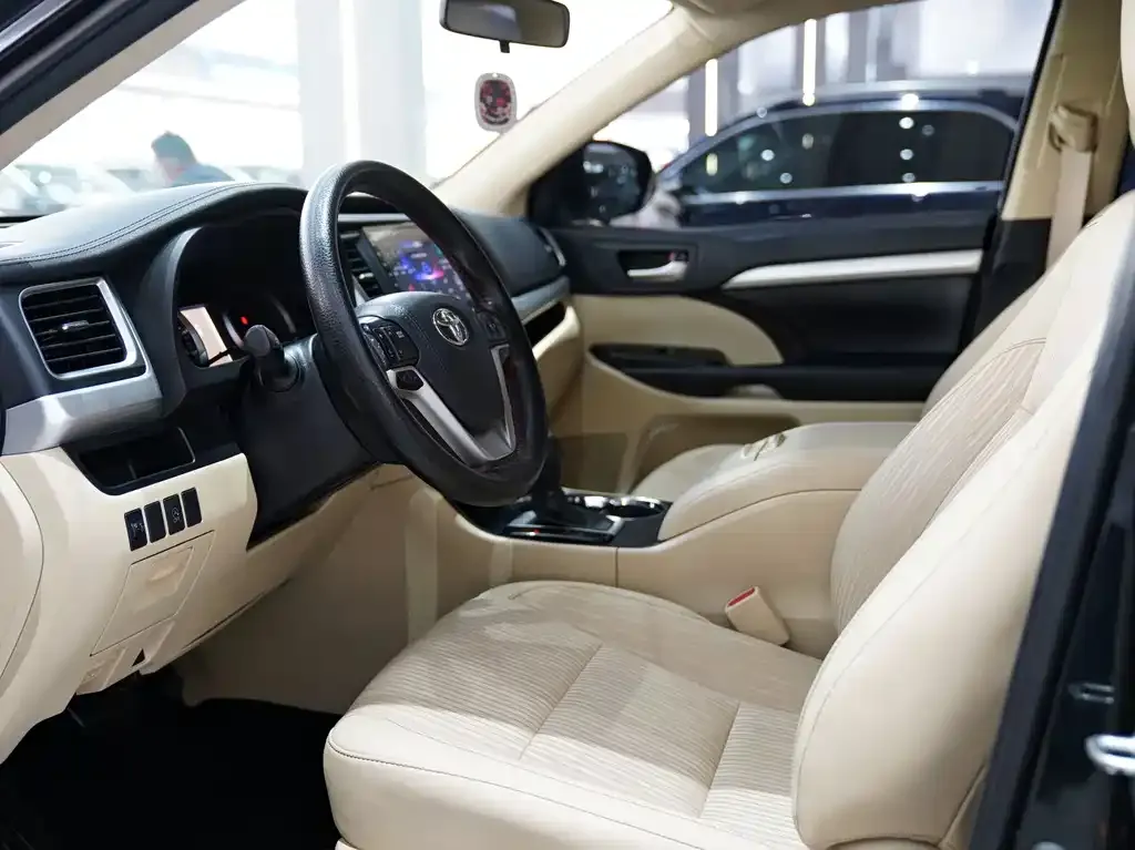 Toyota Highlander 2021 из CN, фото 8