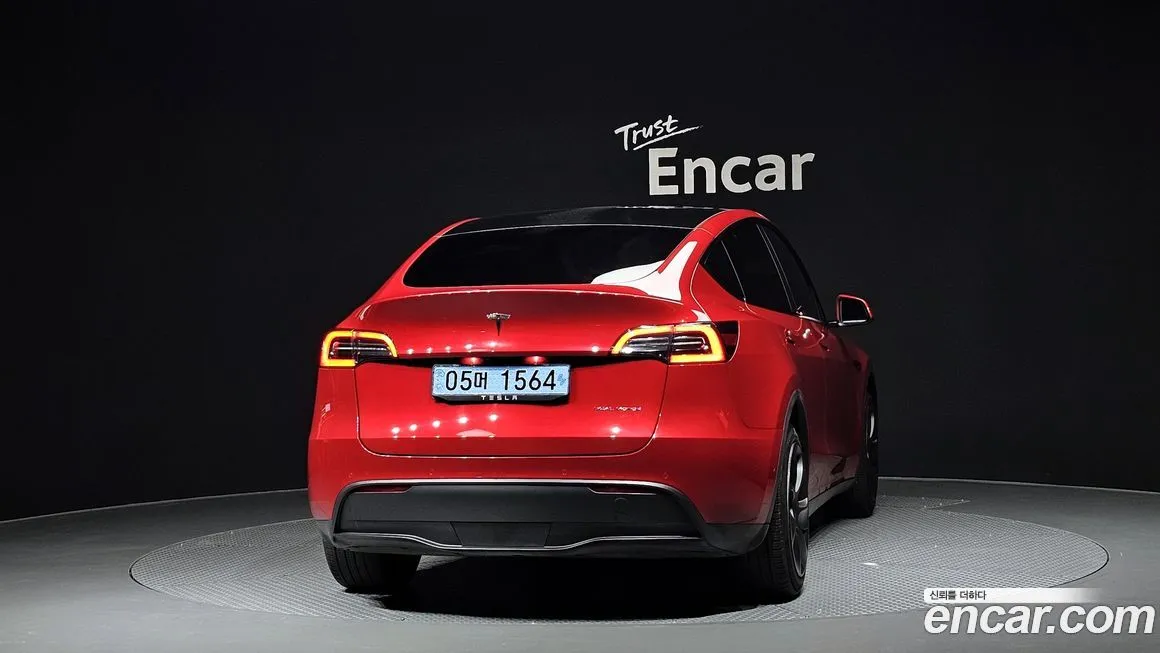 Tesla Model Y — фото 4