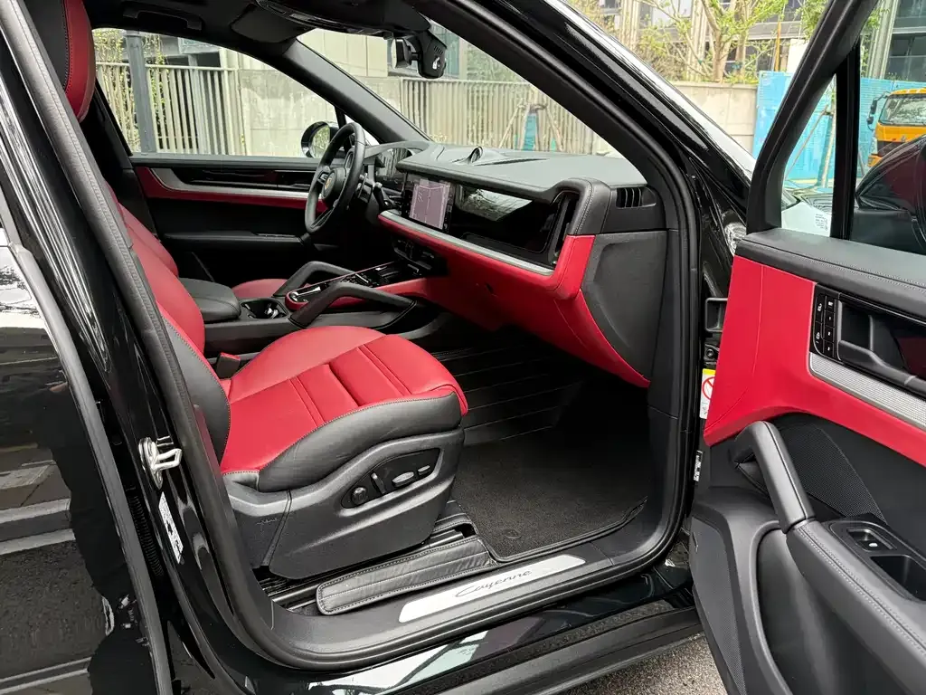 Porsche Cayenne 2024 из CN, фото 10
