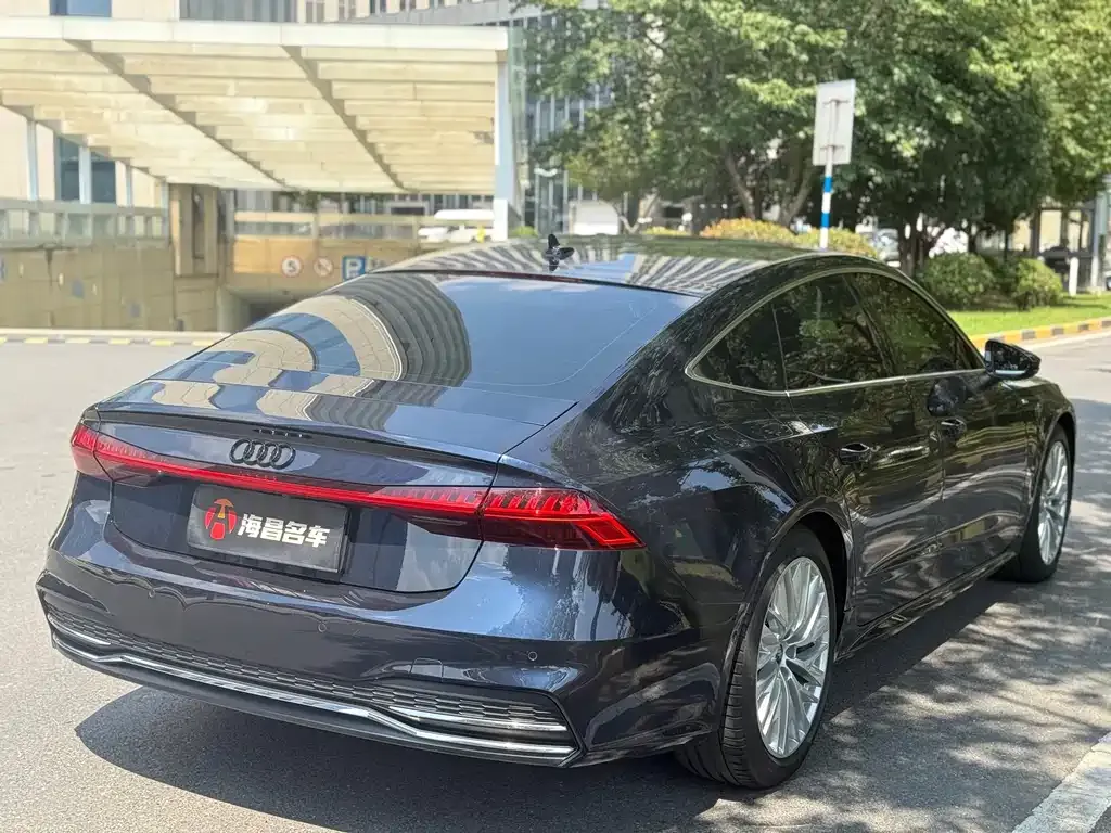 Audi A7 2021 из CN, фото 6