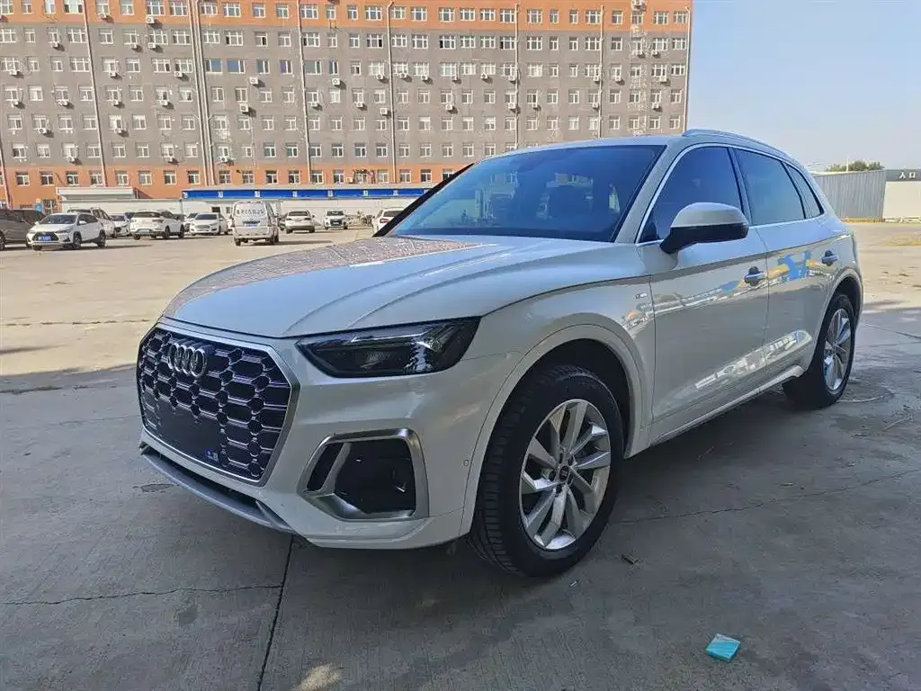 Audi Q5L 2022 из CN, фото 1