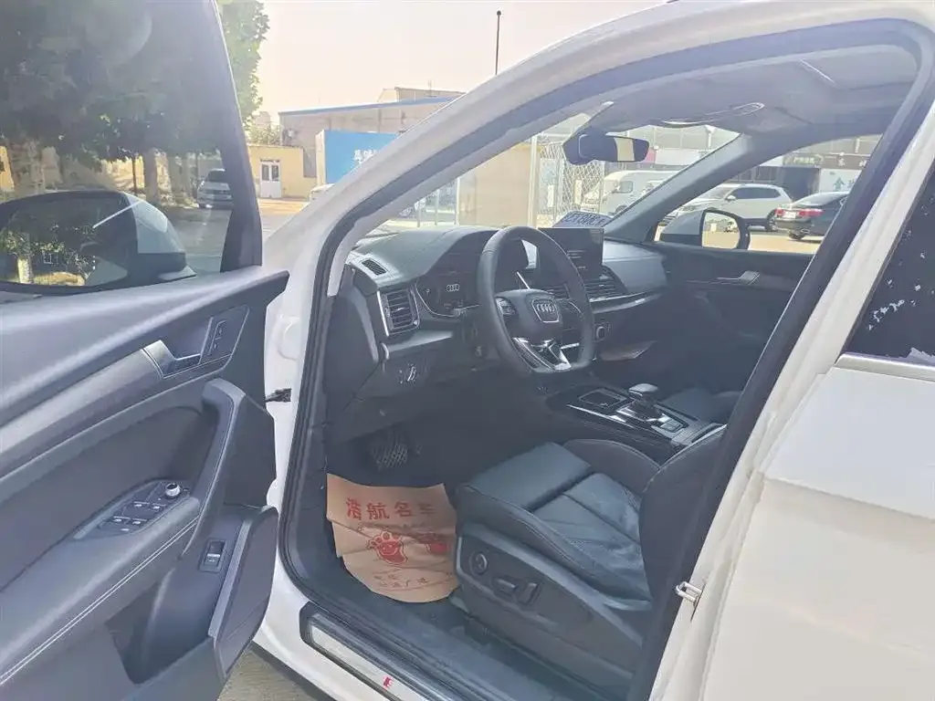 Audi Q5L 2022 из CN, фото 10