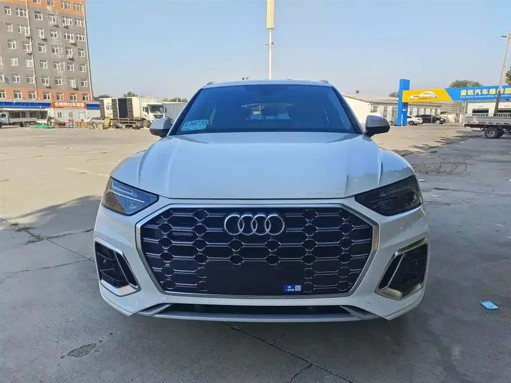 Audi Q5L 2022 из CN, фото 2
