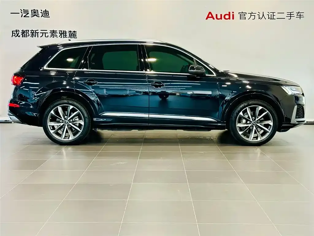 Audi Q7 2021 из CN, фото 3