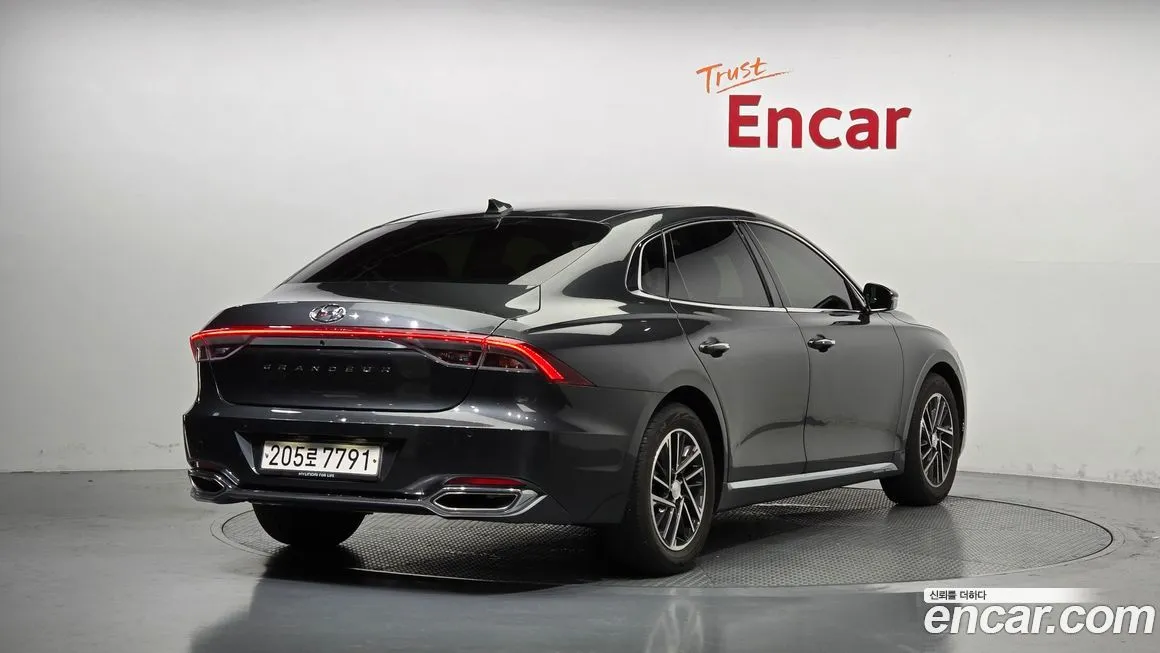 Hyundai Grandeur 2021 из KR, фото 2