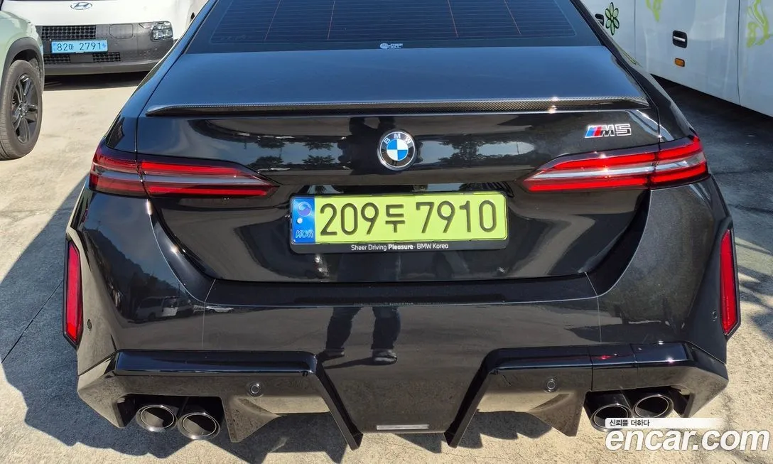 BMW M5 2025 из KR, фото 3