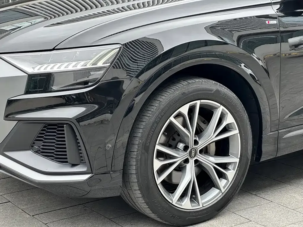 Audi Q8 2022 из CN, фото 3