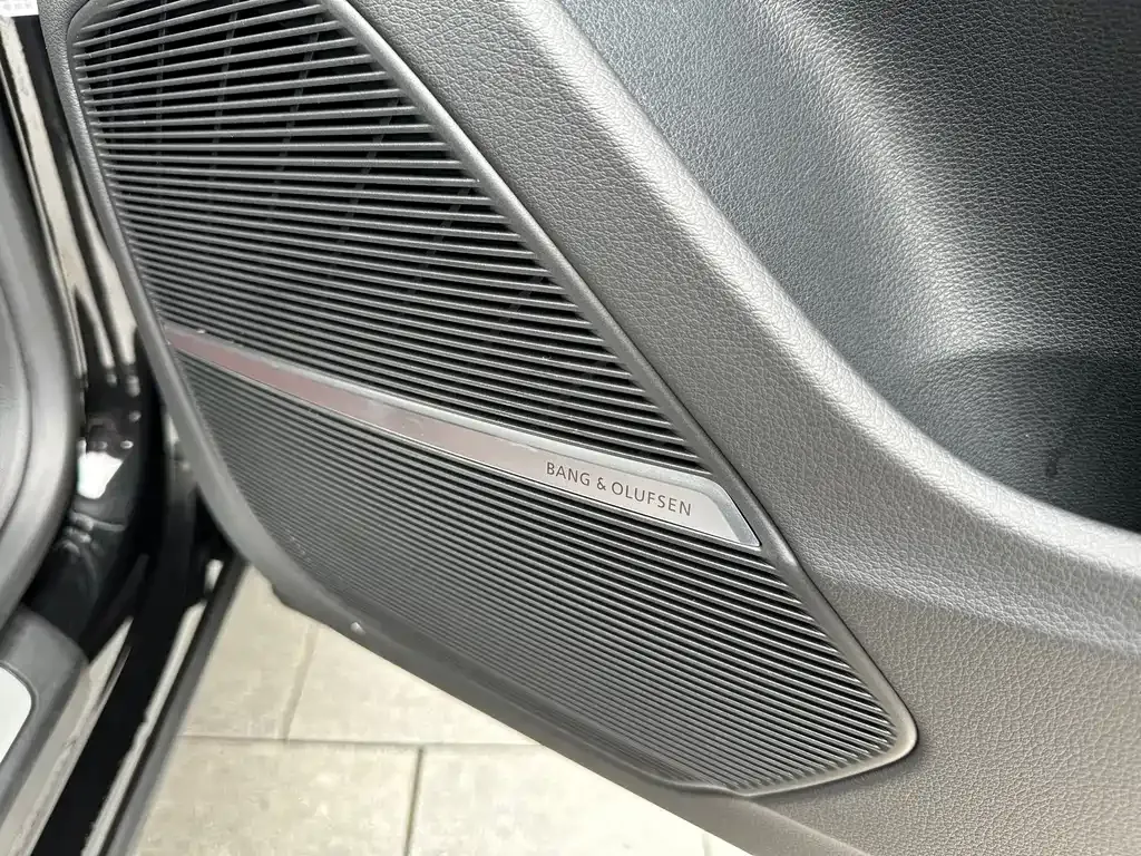 Audi Q8 2022 из CN, фото 7
