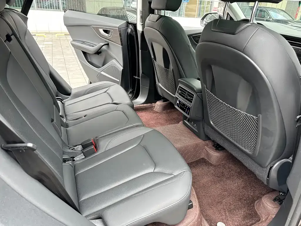 Audi Q8 2022 из CN, фото 8