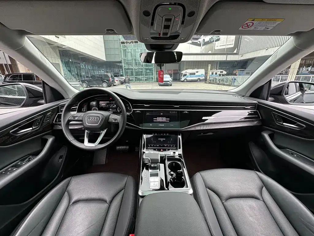 Audi Q8 2022 из CN, фото 9
