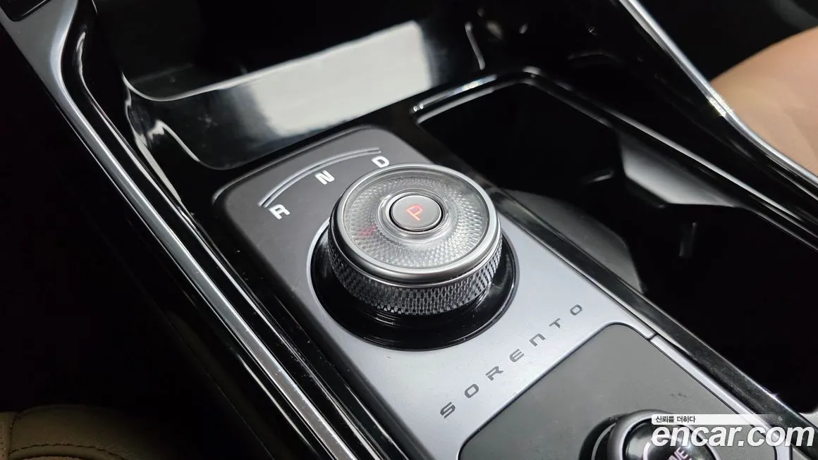 Kia Sorento — фото 9