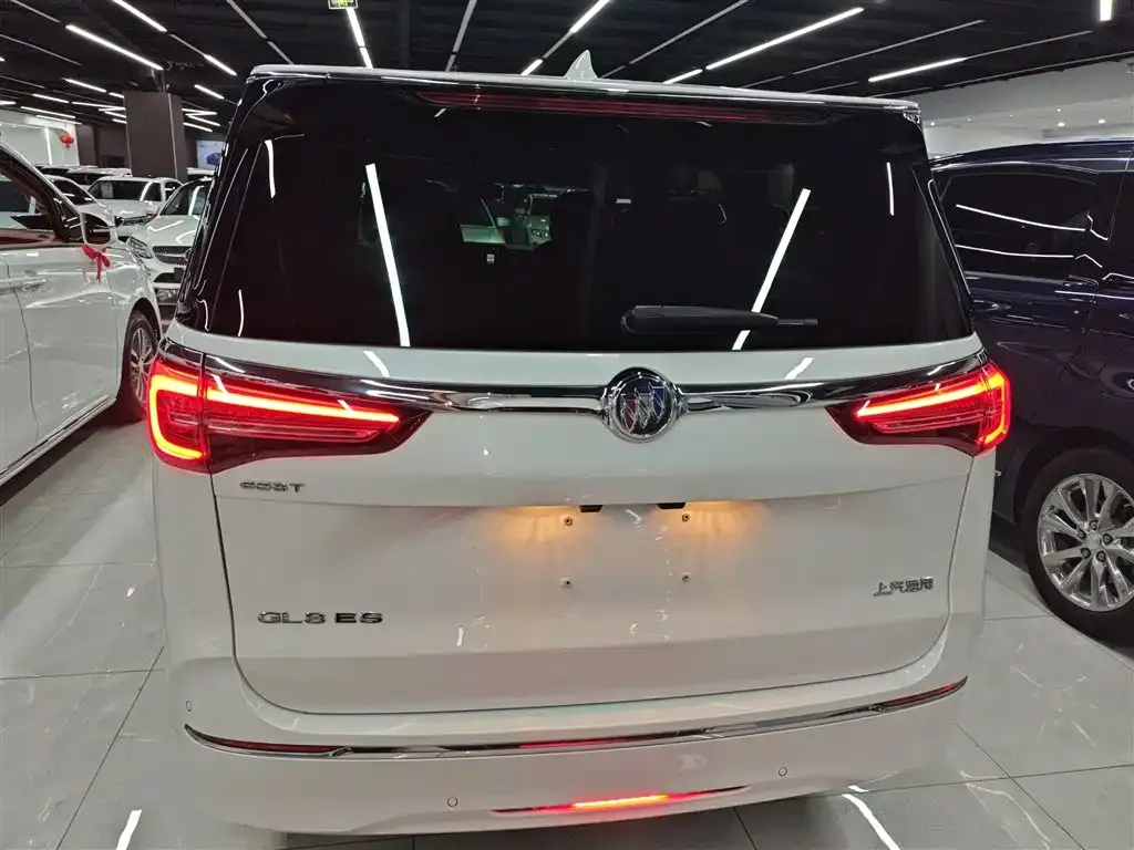 Buick GL8 2021 из CN, фото 6