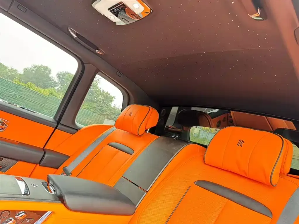 Rolls-Royce Cullinan 2024 из CN, фото 9