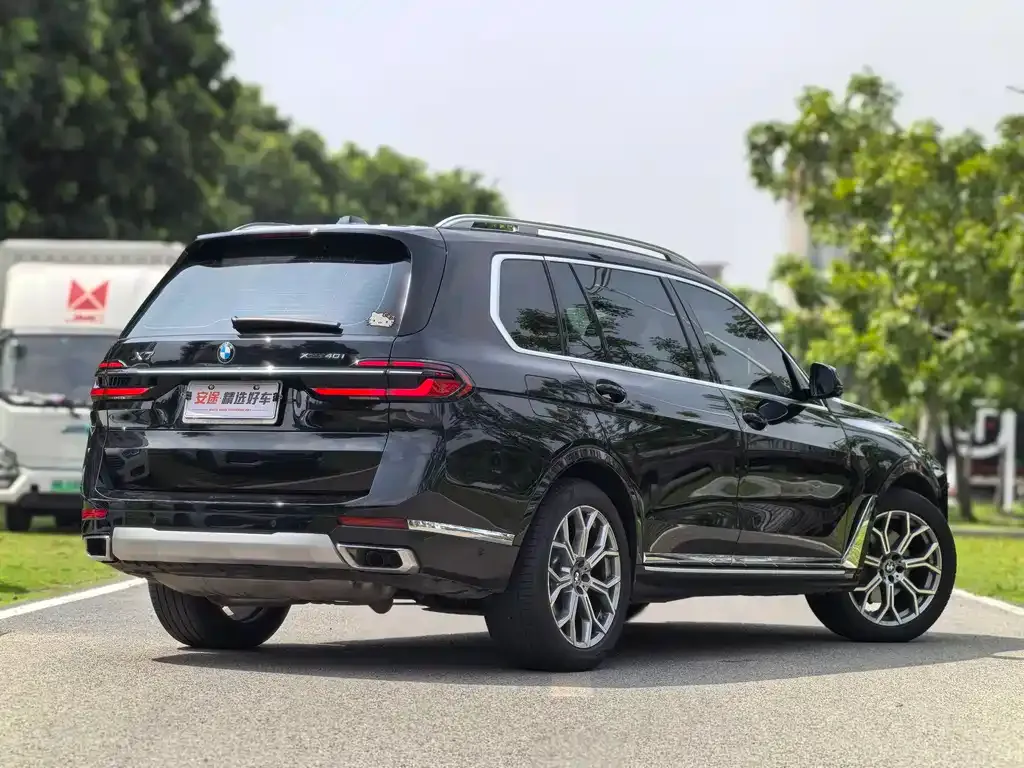BMW X7 — фото 3