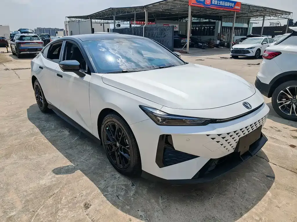 Changan UNI-V 2024 из CN, фото 3