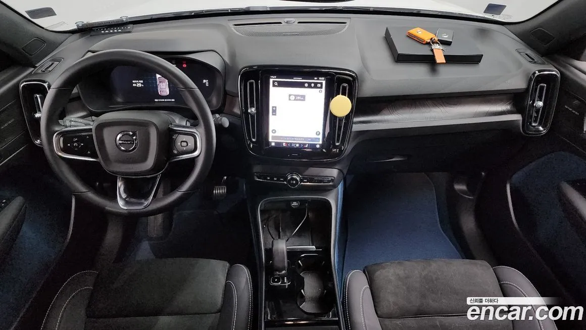 Volvo C40 2023 из KR, фото 7