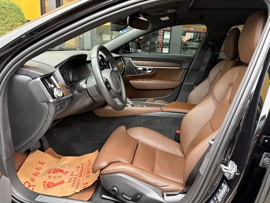 Volvo S90 2021 из CN, фото 8