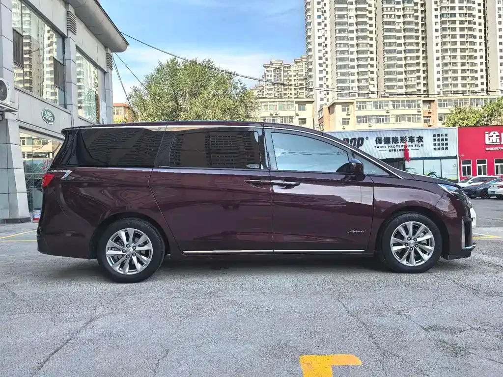 Buick GL8 2023 из CN, фото 6
