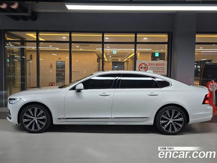 Volvo S90 2025 из KR, фото 3