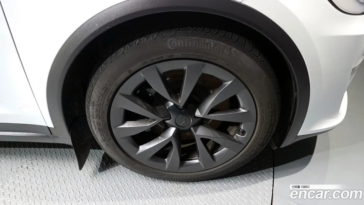 Tesla Model X 2023 из KR, фото 5