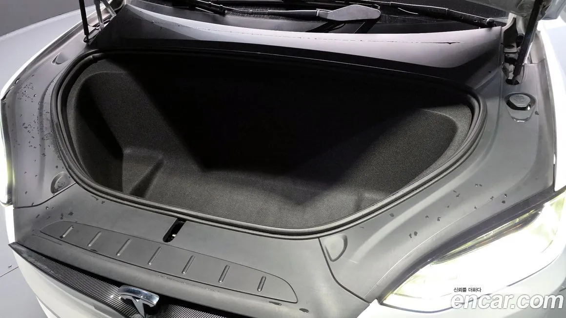 Tesla Model X 2023 из KR, фото 6