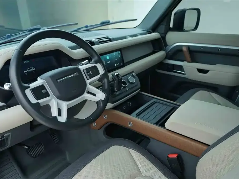 Land Rover Defender — фото 10