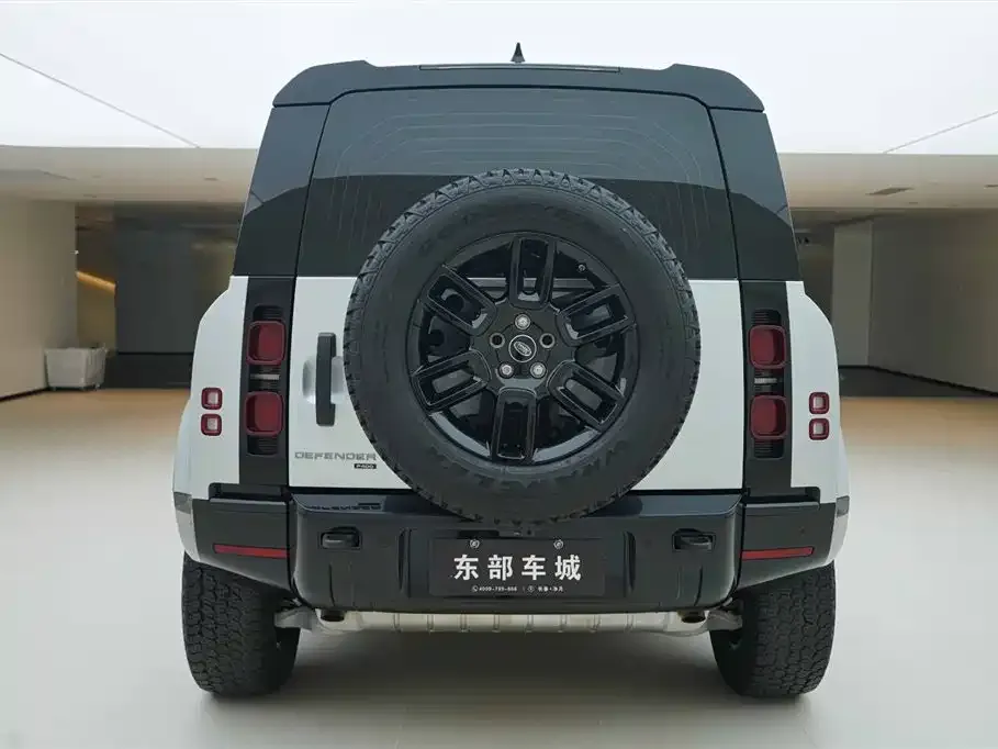 Land Rover Defender — фото 4