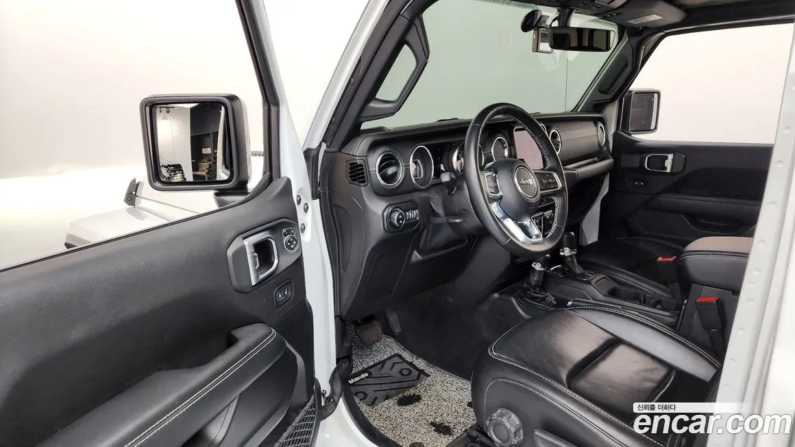 Jeep Wrangler 2021 из KR, фото 10