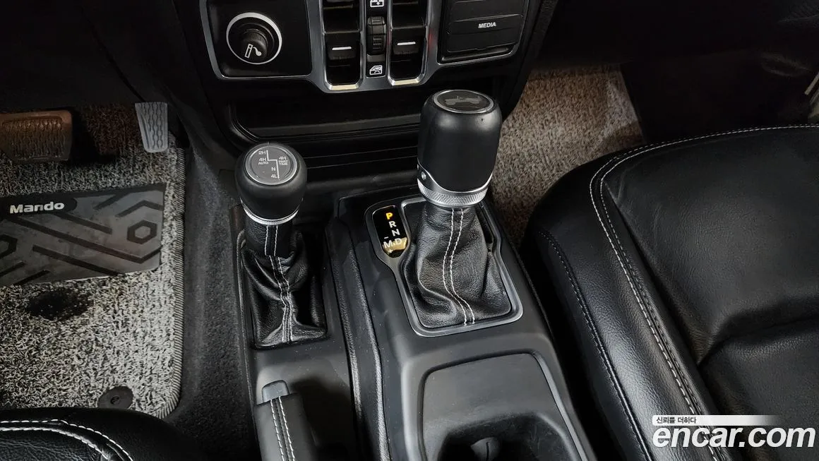 Jeep Wrangler 2021 из KR, фото 9