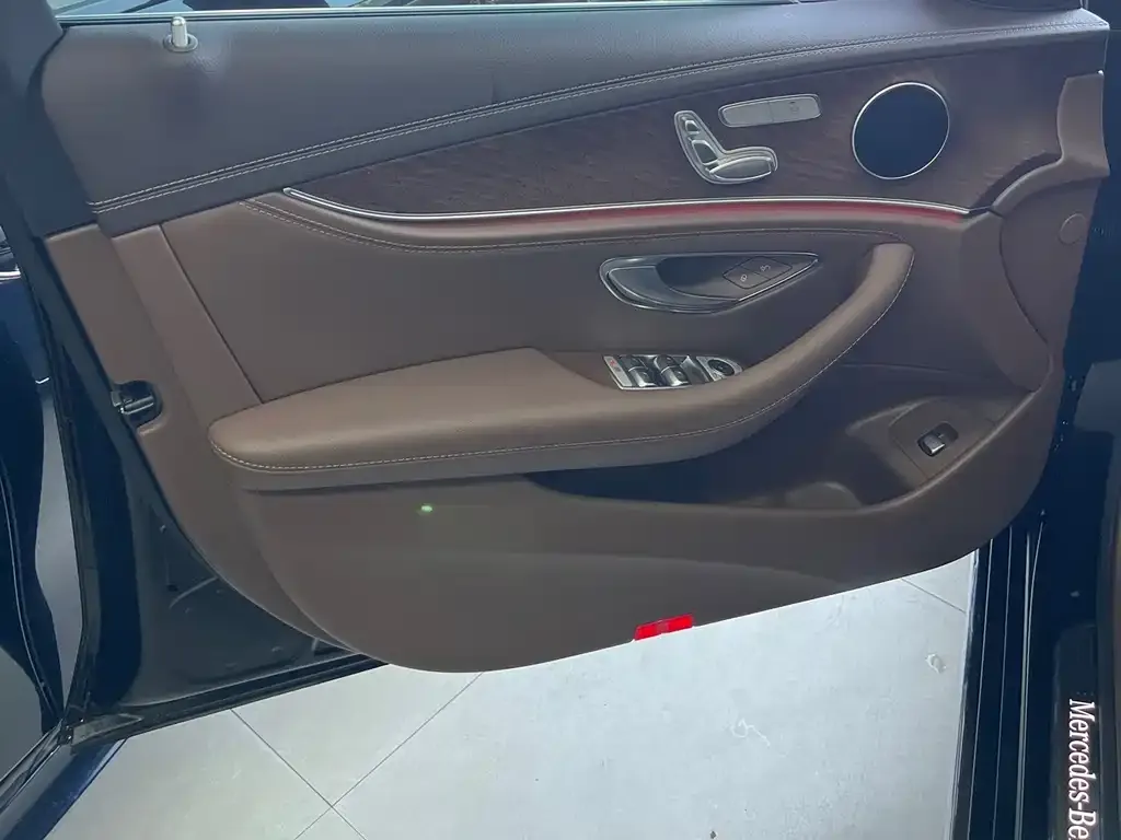Mercedes-Benz E-Class 2023 из CN, фото 10