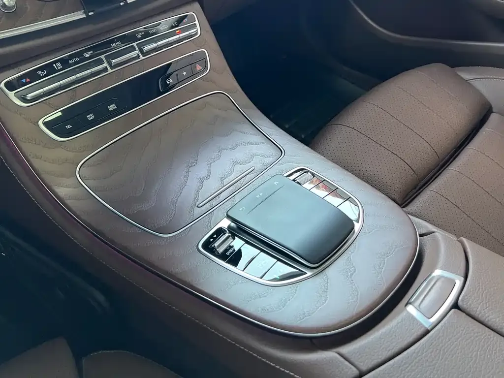 Mercedes-Benz E-Class 2023 из CN, фото 5