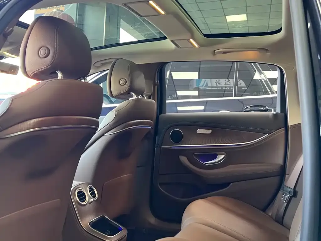 Mercedes-Benz E-Class 2023 из CN, фото 9