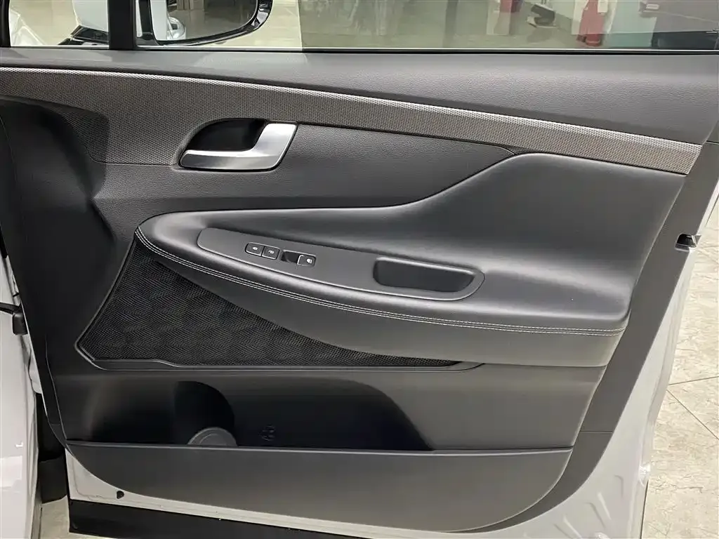 Hyundai Santa Fe — фото 10