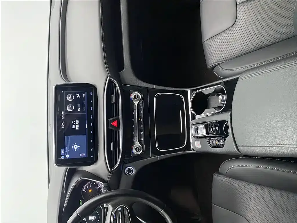 Hyundai Santa Fe — фото 4