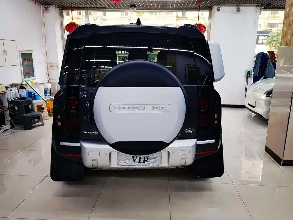 Land Rover Defender — фото 5