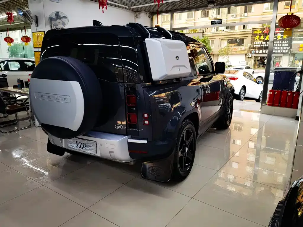 Land Rover Defender — фото 6
