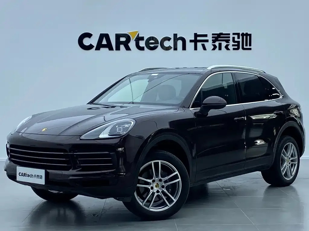 Porsche Cayenne — фото 1