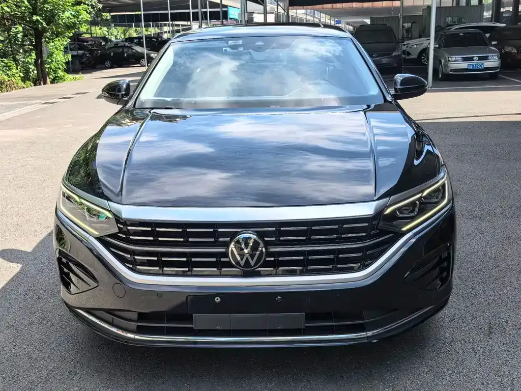Volkswagen Passat 2022 из CN, фото 2