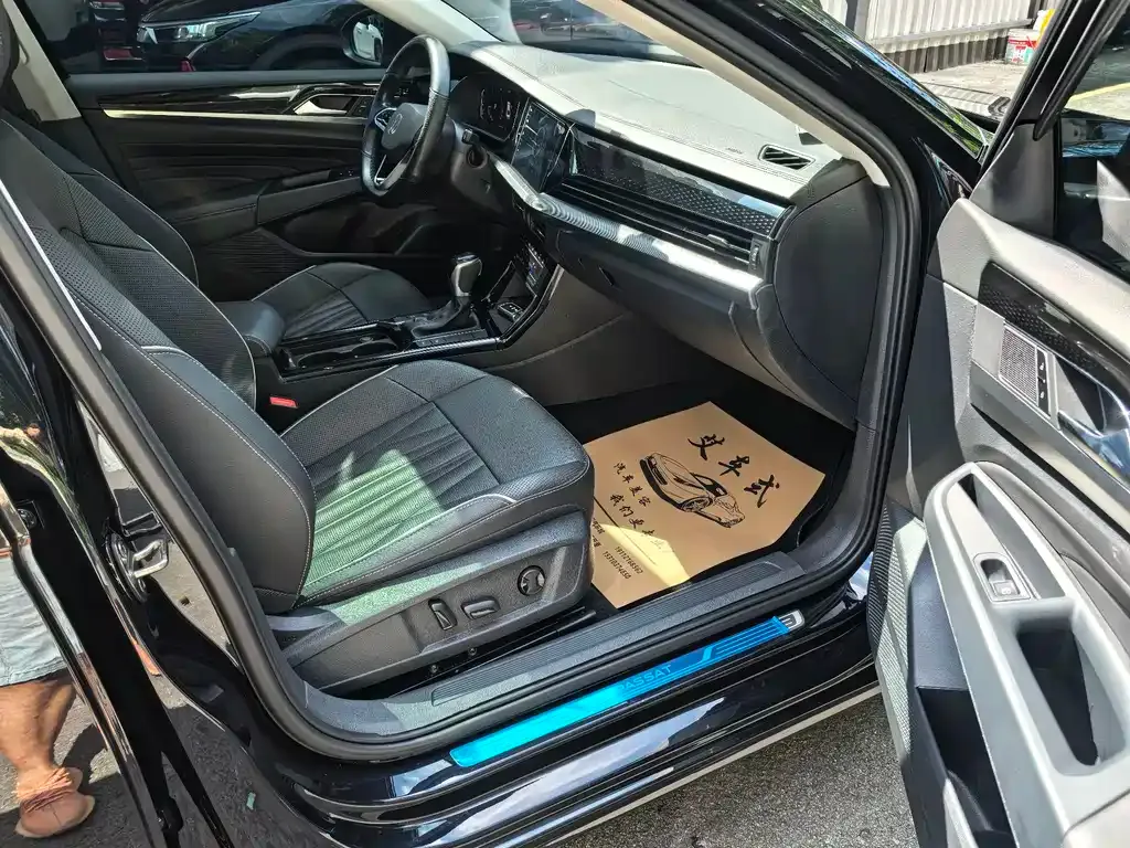Volkswagen Passat 2022 из CN, фото 5