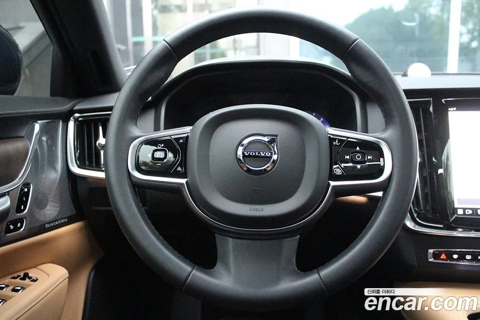 Volvo S90 2023 из KR, фото 9