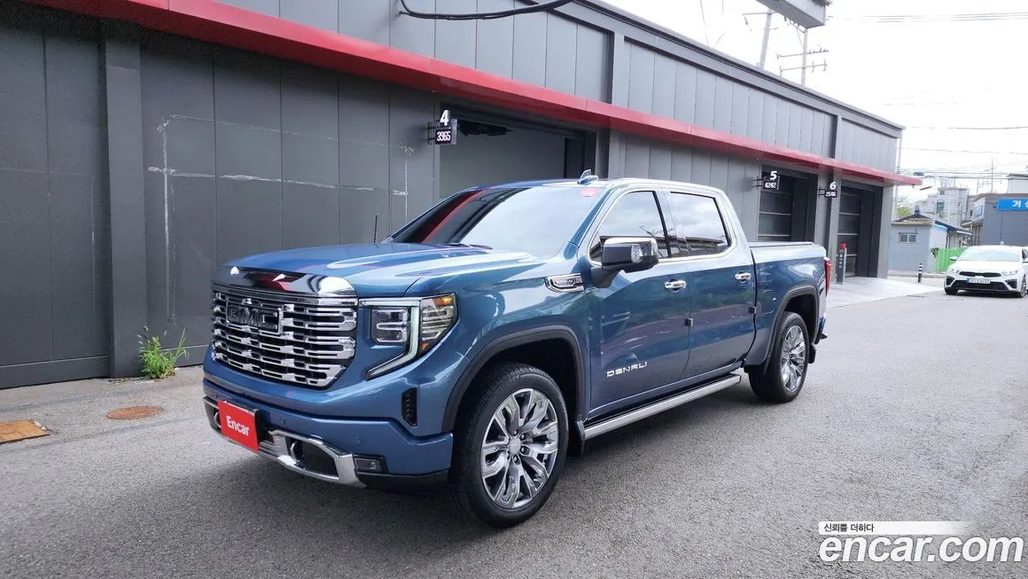 GMC Sierra — фото 1