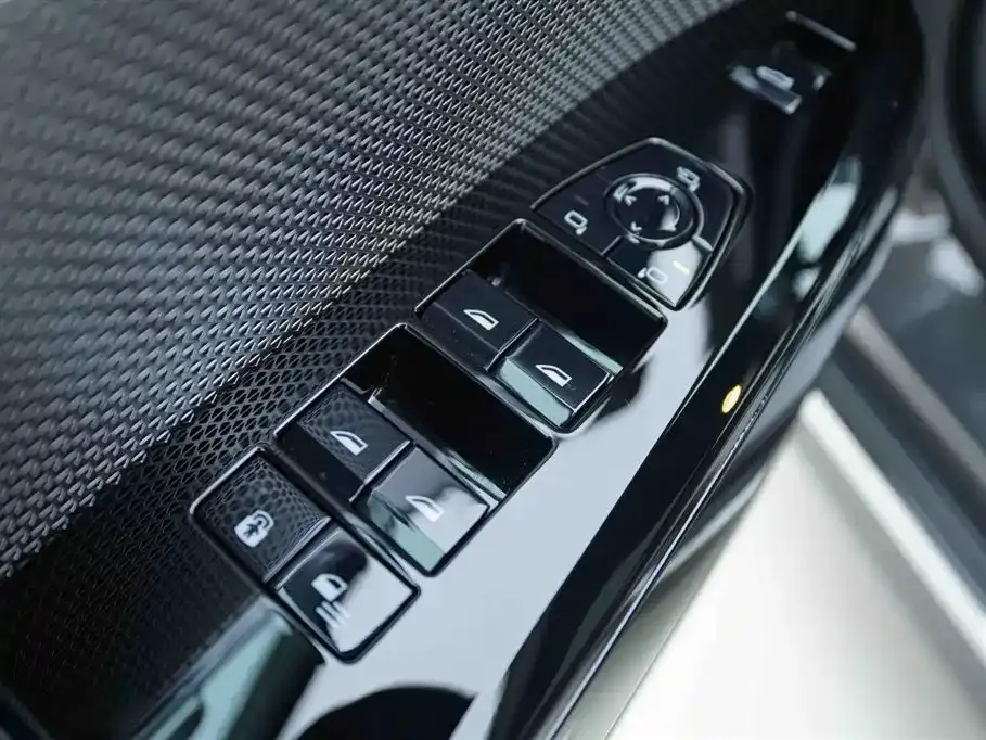 BMW 7 Series 2024 из CN, фото 10