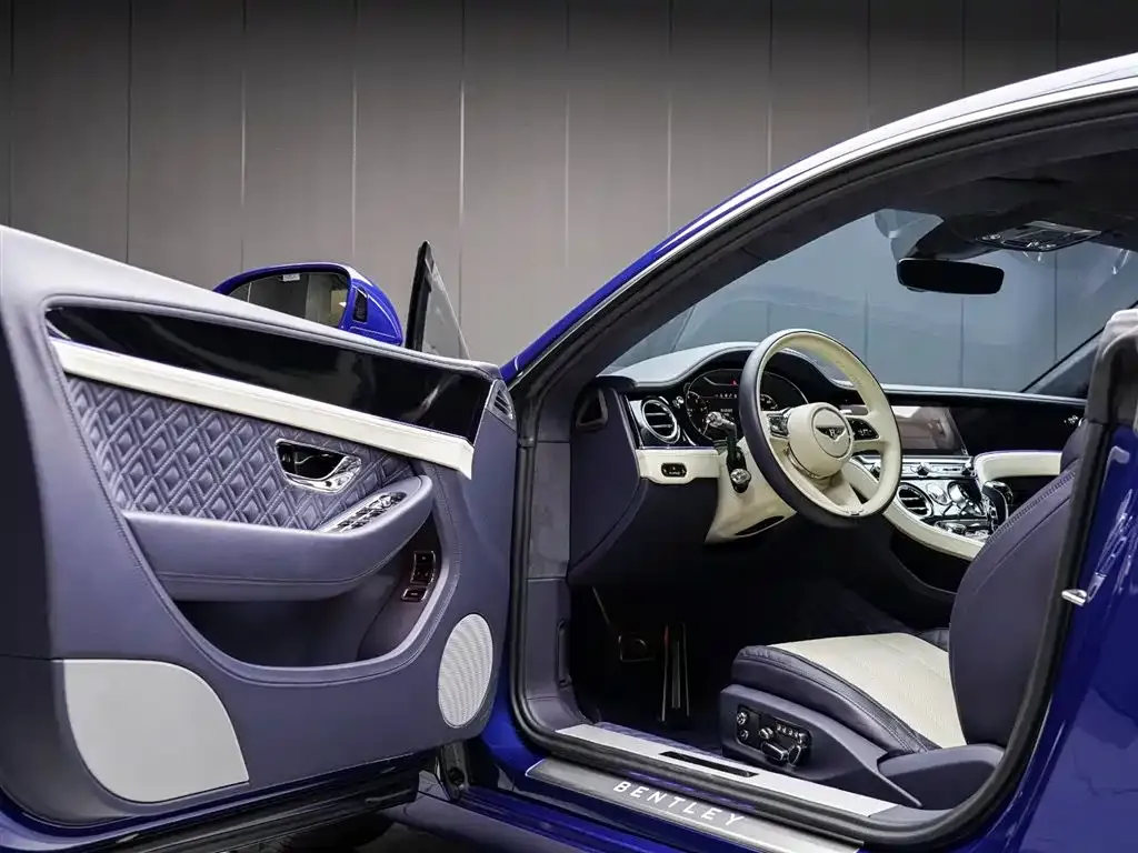 Bentley Continental 2022 из CN, фото 9