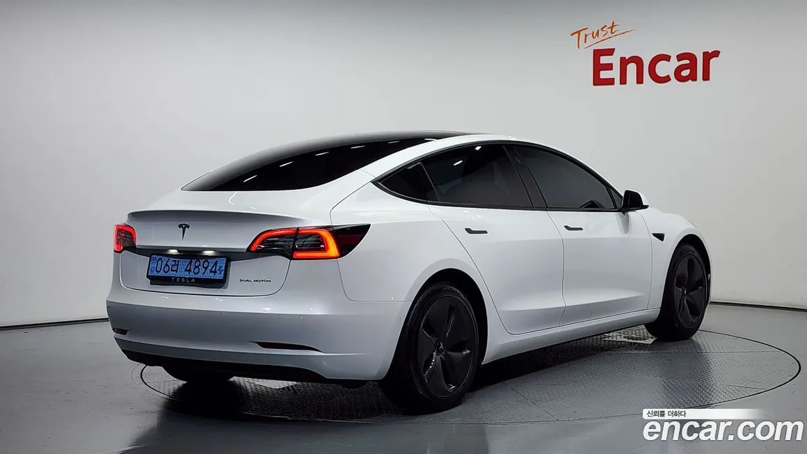 Tesla Model 3 2022 из KR, фото 2
