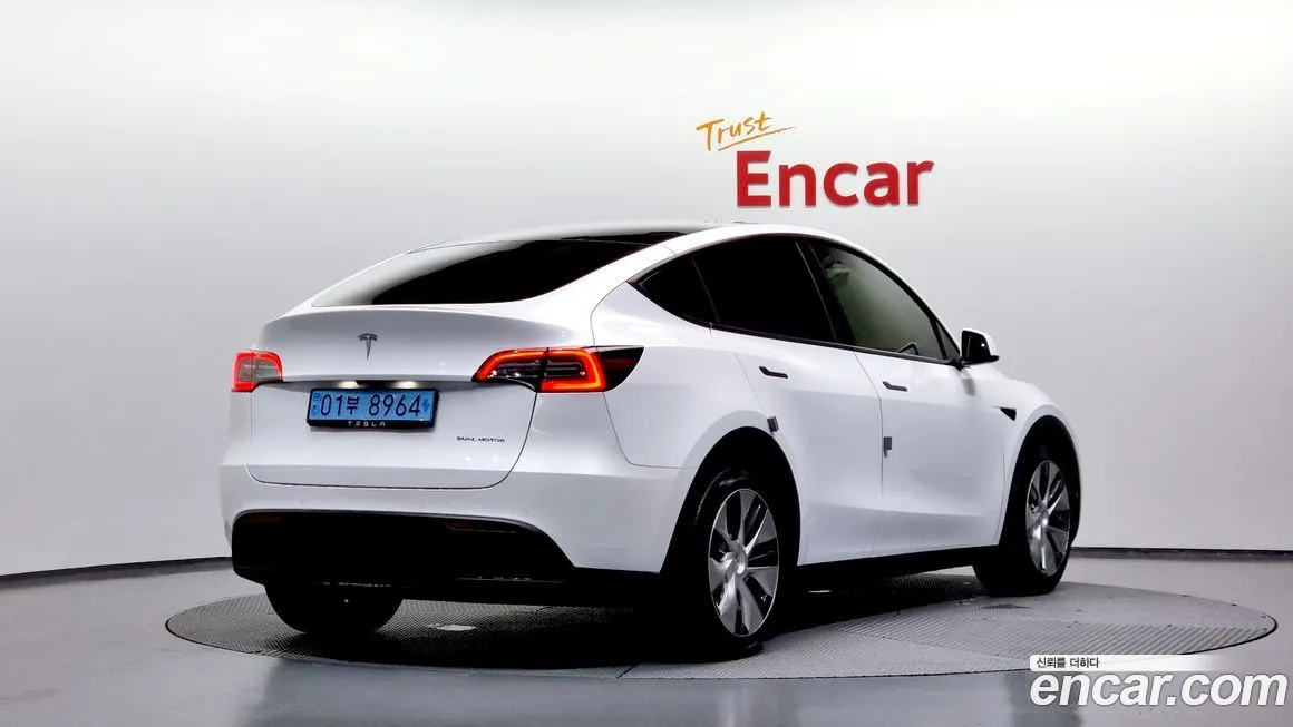 Tesla Model Y 2022 из KR, фото 2